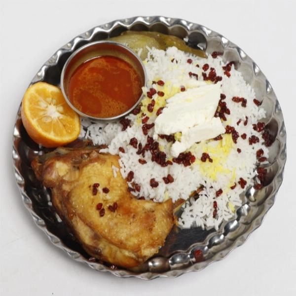 زرشک پلو مخصوص (با ران مرغ) قیمت ۱۷۵ تومان