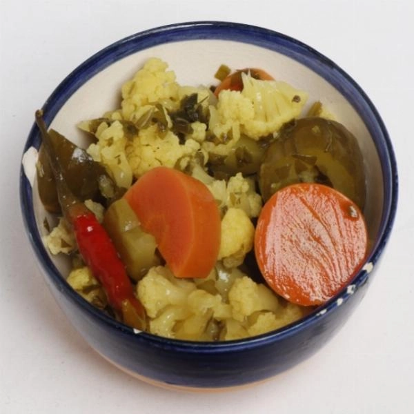 ترشی مخلوط آذربایجان قیمت ۳۰ تومان