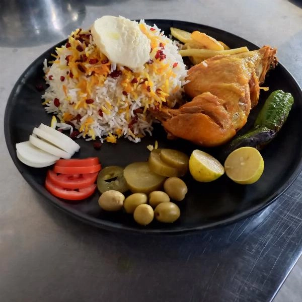 چلو مرغ با کره محلی قیمت ۱۶۵ تومان